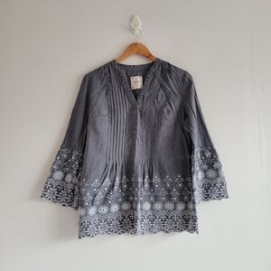 ☀️Style & Co Floral Embroidered Chambray Top